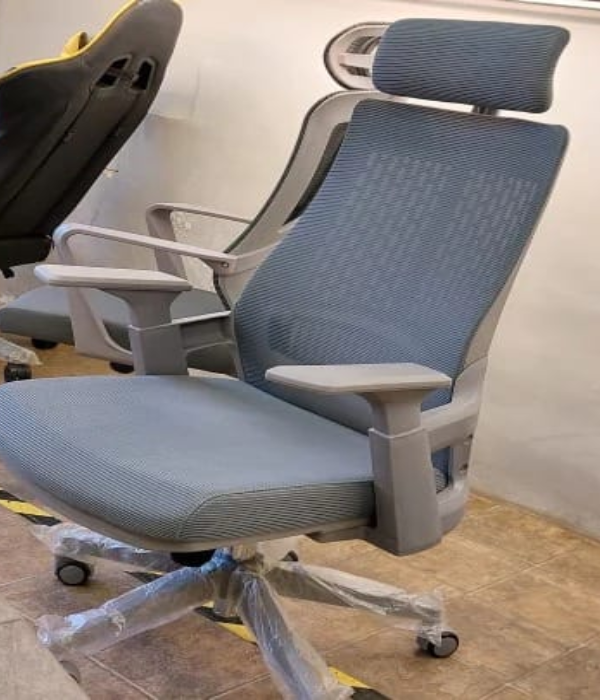 Stud ergonomic chair